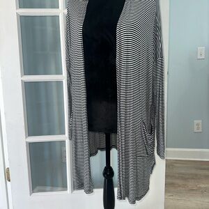 Tres Bien Striped Knit Cardigan Women’s Size M Black White Long Sleeve Lagenlook